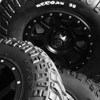 41 999 р. Грязевая покрышка Mickey Thompson DEEGAN 38™ R16 265x75 Nissan Patrol 5 Y61 2-ой рестайлинг (2004-2010). Увеличить фотографию 5