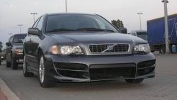 Передний бампер R1 Volvo S40 VS седан дорестайлинг (1996-2000)